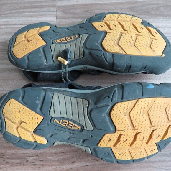 KEEN Men's Newport H2 Black Water Hiking Sandals - Size US 8 - Picture 12 of 13